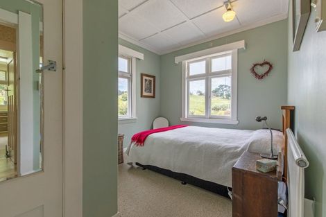 Photo of property in 36 Riverdale Road, Dannevirke, 4930