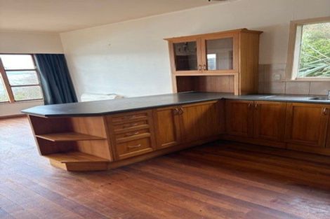 Photo of property in 37 Milne Terrace, Island Bay, Wellington, 6023