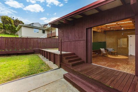 Photo of property in 13 Sombrero View, Ascot Park, Porirua, 5024