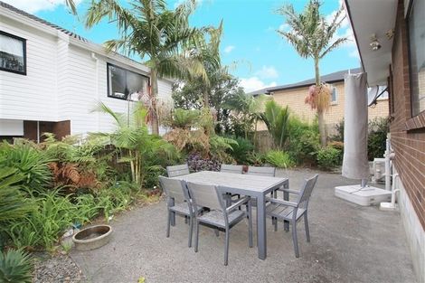 Photo of property in 103 Golf Road, New Lynn, Auckland, 0600