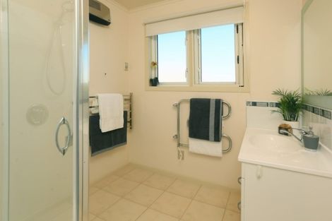 Photo of property in 212 Glengarry Road, Glen Eden, Auckland, 0602