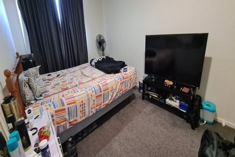 Photo of property in 14 Vitex Lane, Henderson, Auckland, 0612