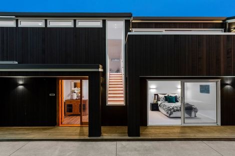 Photo of property in 112 Karewa Parade, Papamoa Beach, Papamoa, 3118