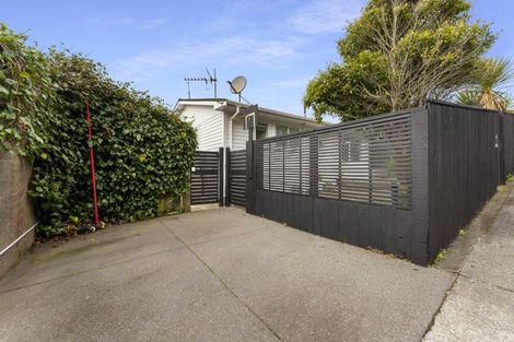 Photo of property in 2/107 Allington Road, Karori, Wellington, 6012
