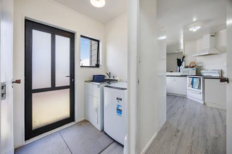 Photo of property in 18 Solveig Place, Randwick Park, Auckland, 2105