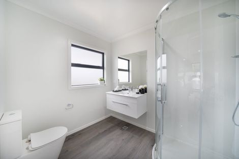 Photo of property in 142 Jamaica Drive, Grenada North, Wellington, 5028