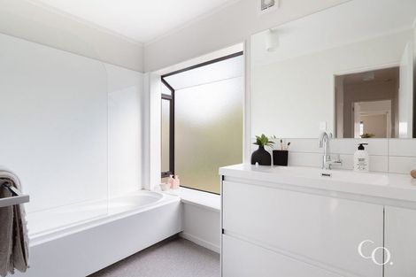 Photo of property in 18b Valley Road, Mount Maunganui, 3116