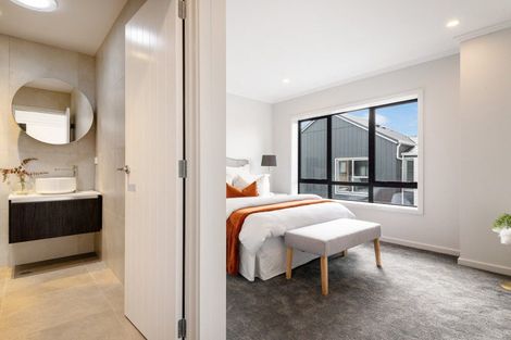 Photo of property in 4/35 Marine Parade, Hobsonville, Auckland, 0616