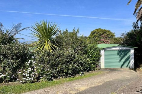 Photo of property in 114 Arran Road, Browns Bay, Auckland, 0630