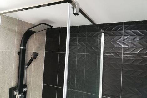 Photo of property in 34 Wattle Street, New Lynn, Auckland, 0600