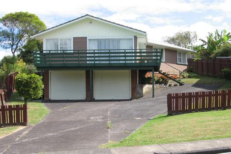 Photo of property in 71 La Rosa Street, Green Bay, Auckland, 0604