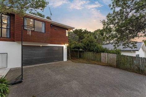 Photo of property in 2/18 Atlantis Place, Totara Vale, Auckland, 0629