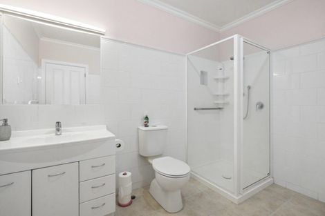 Photo of property in 41 Futuna Close, Karori, Wellington, 6012