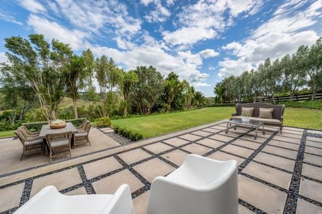 Photo of property in 122 Brownhill Road, Whitford, Manurewa, 2576