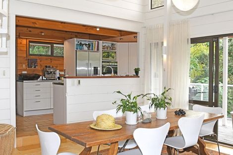 Photo of property in 47 Grand View Road, Leigh, 0985