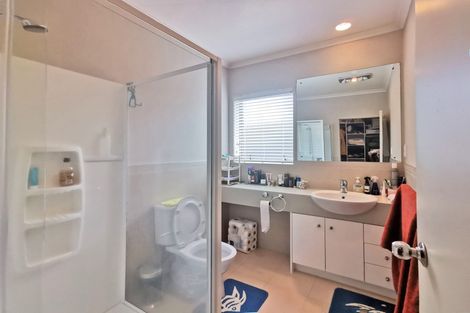 Photo of property in 36 Stranraer Crescent, Wattle Downs, Auckland, 2103