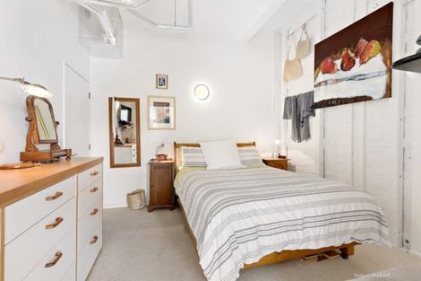 Photo of property in Aulsebrooks Apartments, 2/178 Wakefield Street, Te Aro, Wellington, 6011
