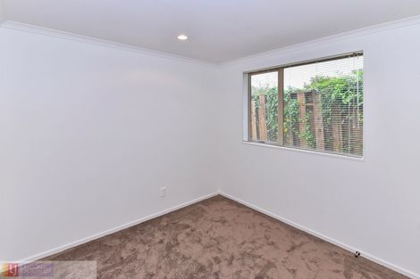 Photo of property in 24 Piriti Place, Weymouth, Auckland, 2103