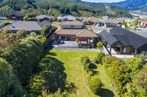 Photo of property in 118 Kirton Drive, Riverstone Terraces, Upper Hutt, 5018