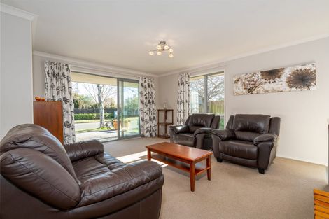 Photo of property in 6 Woodhurst Drive, Casebrook, Christchurch, 8051