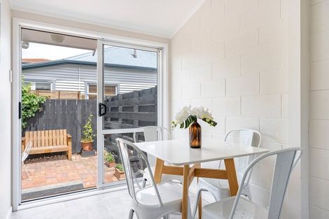 Photo of property in 2/6 Richmond Street, Petone, Lower Hutt, 5012