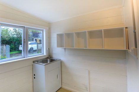 Photo of property in 11 Clayburn Road, Glen Eden, Auckland, 0602