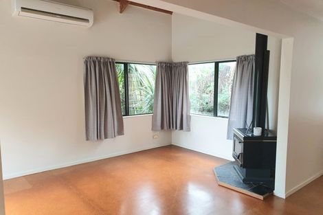 Photo of property in 50 Sunnyhaven Avenue, Beach Haven, Auckland, 0626