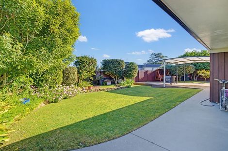 Photo of property in 2/18 Glengowan Place, Conifer Grove, Takanini, 2112