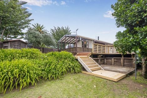 Photo of property in 22 Aorangi Road, Paraparaumu, 5032