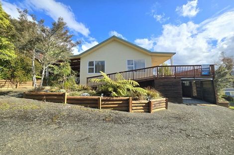 Photo of property in 4 Collins Place, Picton, 7220