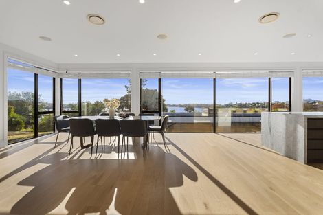Photo of property in 37 Lake Pupuke Drive, Takapuna, Auckland, 0622