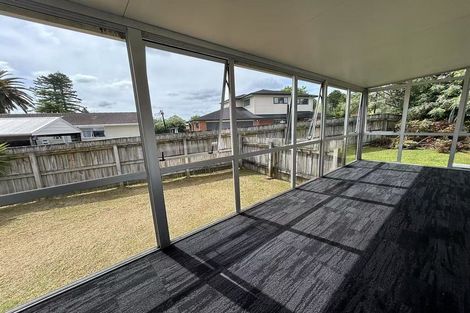Photo of property in 77 Chilcott Road, Henderson, Auckland, 0612