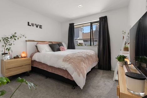 Photo of property in 43 Oceania Sands Way, Papamoa Beach, Papamoa, 3118