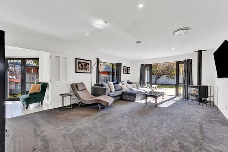 Photo of property in 21 Forest Drive, Parklands, Christchurch, 8083