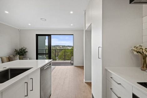 Photo of property in 5/1 Parapara Place, Albany, 0632