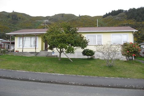 Photo of property in 36 Thirlmere Street, Wainuiomata, Lower Hutt, 5014