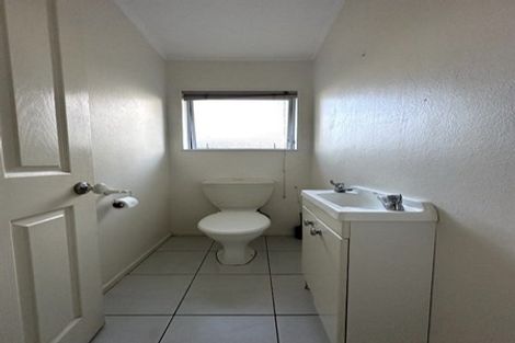 Photo of property in 22 Millstream Drive, Henderson, Auckland, 0610