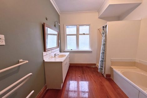 Photo of property in 11 Taranaki Street, Saint Johns Hill, Whanganui, 4501