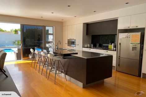 Photo of property in 10 Waterloo Road, Milford, Auckland, 0620