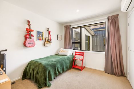 Photo of property in 2 Percy Lane, Wanaka, 9305