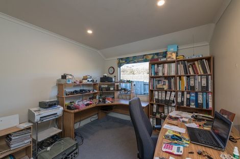 Photo of property in 10 Ngawhatu Road, Stoke, Nelson, 7011