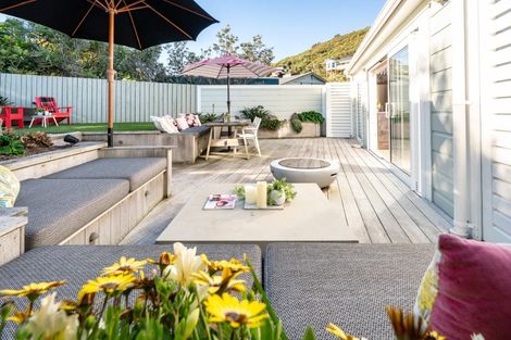 Photo of property in 84 The Esplanade, Houghton Bay, Wellington, 6023