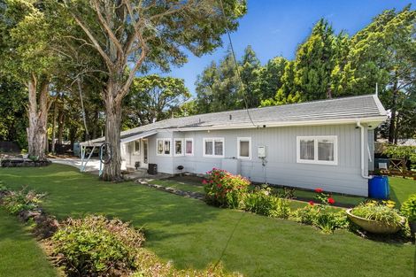 Photo of property in 70 Grande Vue Road, Hillpark, Auckland, 2102
