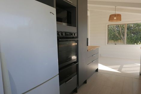 Photo of property in 1 Makora Road, Otaihanga, Paraparaumu, 5036