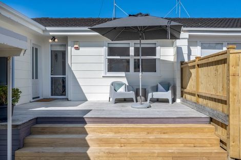 Photo of property in 2/66 Prince Regent Drive, Half Moon Bay, Auckland, 2012