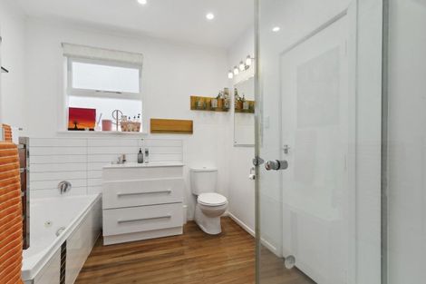 Photo of property in 21 Mclellan Street, Tawa, Wellington, 5028