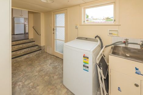 Photo of property in 4/5 Saint Leonard Street, Saint Johns Hill, Whanganui, 4501