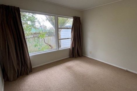 Photo of property in 4 Cromdale Avenue, Highland Park, Auckland, 2010