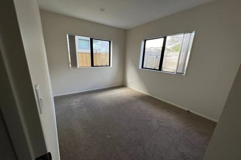 Photo of property in 4 Wyon Way, Flat Bush, Auckland, 2016