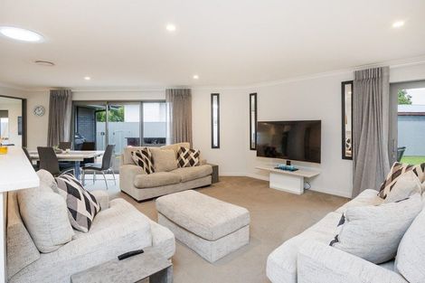 Photo of property in 27 Titoki Street, Palmerston North, 4414